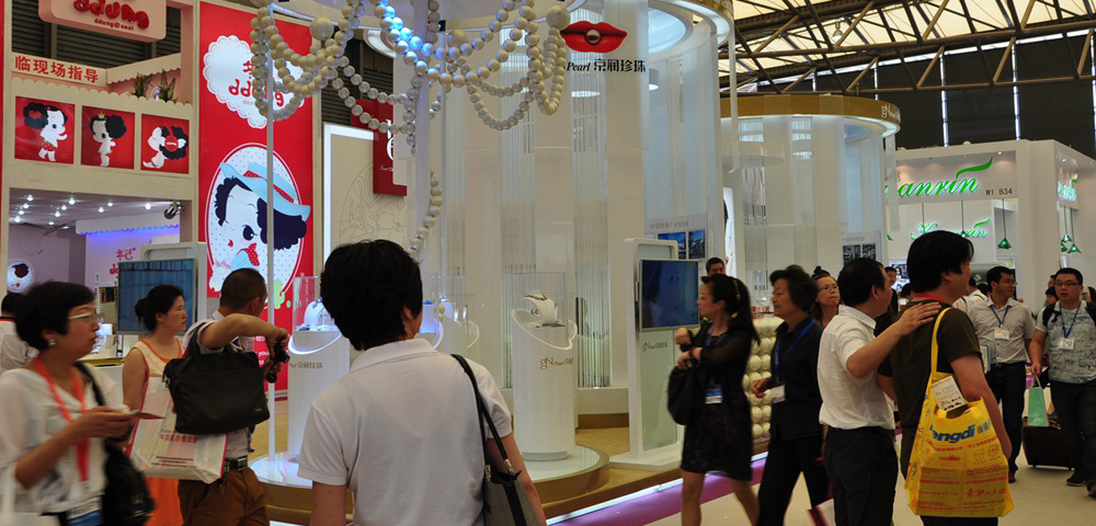 進行展臺設(shè)計時必須考慮那些因素？